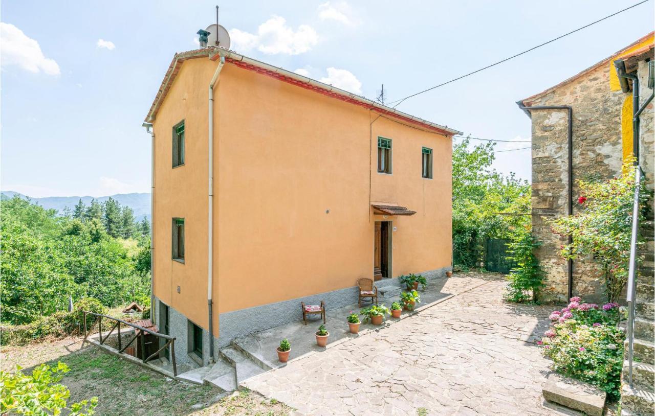 Stunning Home In Longoio With Kitchen Monti di Villa Exterior foto
