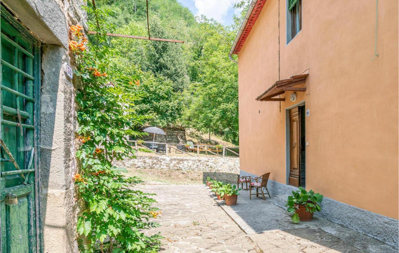 Stunning Home In Longoio With Kitchen Monti di Villa Exterior foto