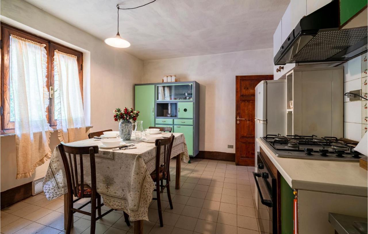 Stunning Home In Longoio With Kitchen Monti di Villa Exterior foto